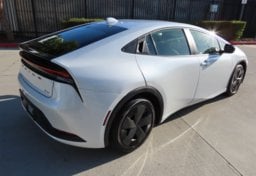 2025 Toyota Prius LE - Thumbnail 7