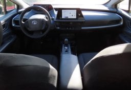 2025 Toyota Prius LE - Thumbnail 18