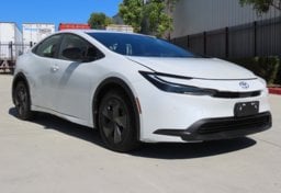 2025 Toyota Prius LE - Thumbnail 4