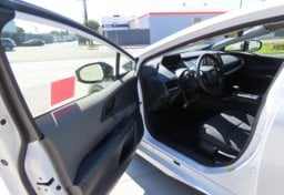 2025 Toyota Prius LE - Thumbnail 19