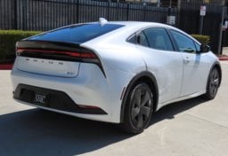 2025 Toyota Prius LE - Thumbnail 10