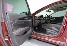 2018 Buick Regal TourX Essence - Thumbnail 24