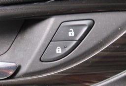 2018 Buick Regal TourX Essence - Thumbnail 22