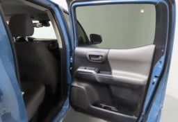 2019 Toyota Tacoma SR5 - Thumbnail 17