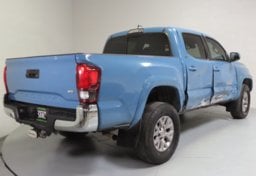 2019 Toyota Tacoma SR5 - Thumbnail 10