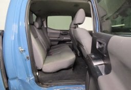 2019 Toyota Tacoma SR5 - Thumbnail 21