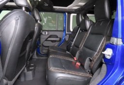 2020 Jeep Wrangler Unlimited Sahara - Thumbnail 16