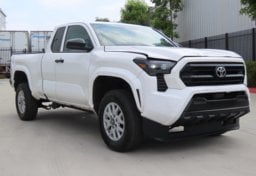 2025 Toyota Tacoma SR - Thumbnail 4