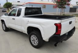 2025 Toyota Tacoma SR - Thumbnail 9