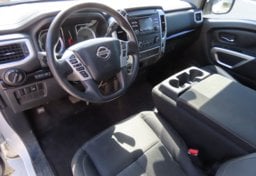 2017 Nissan Titan S - Thumbnail 17