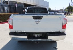 2017 Nissan Titan S - Thumbnail 13