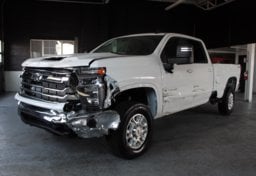 2026 Chevrolet Silverado 3500HD 4x4 LT - Thumbnail 2