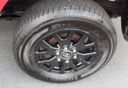 2022 Toyota Tacoma - Thumbnail 26