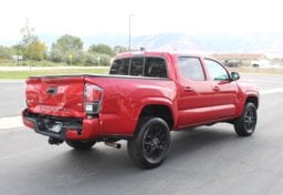 2022 Toyota Tacoma - Thumbnail 6