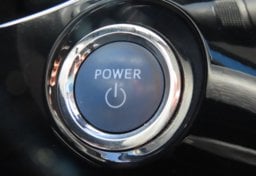 2018 Toyota Prius Three - Thumbnail 19