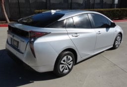 2018 Toyota Prius Three - Thumbnail 13
