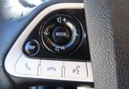 2018 Toyota Prius Three - Thumbnail 29
