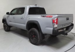 2021 Toyota Tacoma TRD Off-Road - Thumbnail 9