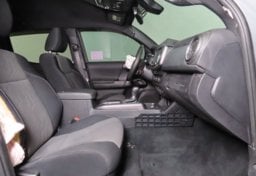 2021 Toyota Tacoma TRD Off-Road - Thumbnail 23