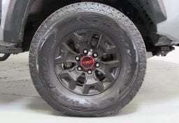 2021 Toyota Tacoma TRD Off-Road - Thumbnail 16