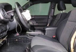 2021 Toyota Tacoma TRD Off-Road - Thumbnail 20