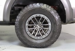 2019 Ford F-150 Raptor - Thumbnail 22