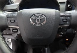 2025 Toyota Camry AWD HYBRID XSE - Thumbnail 32