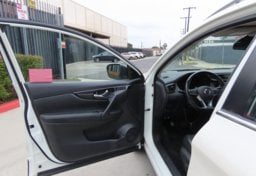 2017 Nissan Rogue Sport - Thumbnail 15