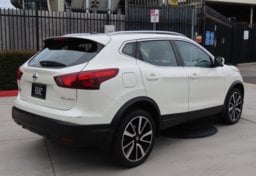 2017 Nissan Rogue Sport - Thumbnail 7