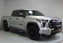 2025 Toyota Tundra SR5 - Thumbnail 3