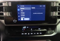 2025 Toyota Tundra SR5 - Thumbnail 33