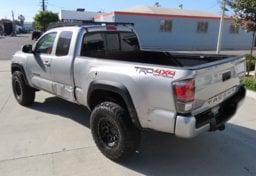 2020 Toyota Tacoma TRD Off-Road - Thumbnail 10