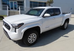 2024 Toyota Tacoma SR5 4x4 - Thumbnail 1