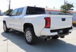 2024 Toyota Tacoma SR5 4x4 - Thumbnail 8
