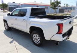 2024 Toyota Tacoma SR5 4x4 - Thumbnail 10