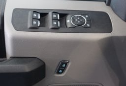 2020 Ford F-350 Super Duty - Thumbnail 33