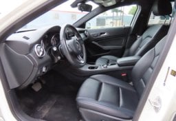 2017 Mercedes-Benz GLA 250 - Thumbnail 25