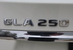 2017 Mercedes-Benz GLA 250 - Thumbnail 19