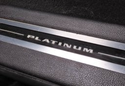 2016 Cadillac Escalade ESV Platinum - Thumbnail 24