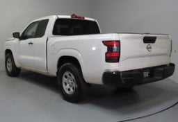2024 Nissan Frontier S - Thumbnail 8