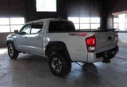 2019 Toyota Tacoma TRD Off-Road - Thumbnail 8