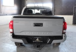 2019 Toyota Tacoma TRD Off-Road - Thumbnail 11
