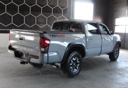 2019 Toyota Tacoma TRD Off-Road - Thumbnail 7
