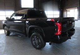 2024 Toyota Tundra 4x4 SR5 - Thumbnail 3
