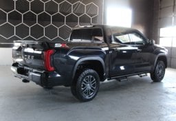 2024 Toyota Tundra 4x4 SR5 - Thumbnail 4