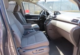 2015 Honda Odyssey EX - Thumbnail 32