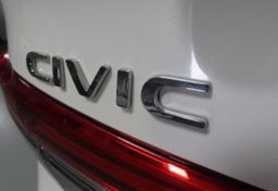 2024 Honda Civic Touring - Thumbnail 32