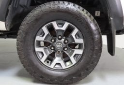 2021 Toyota Tacoma TRD Off-Road - Thumbnail 18