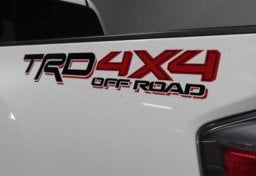 2021 Toyota Tacoma TRD Off-Road - Thumbnail 17