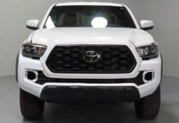 2021 Toyota Tacoma TRD Off-Road - Thumbnail 12